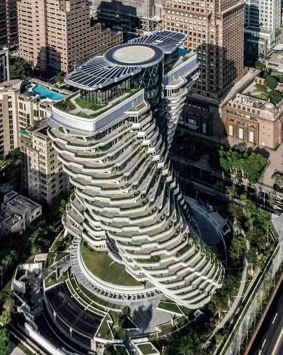 新築か中古高級マンションか