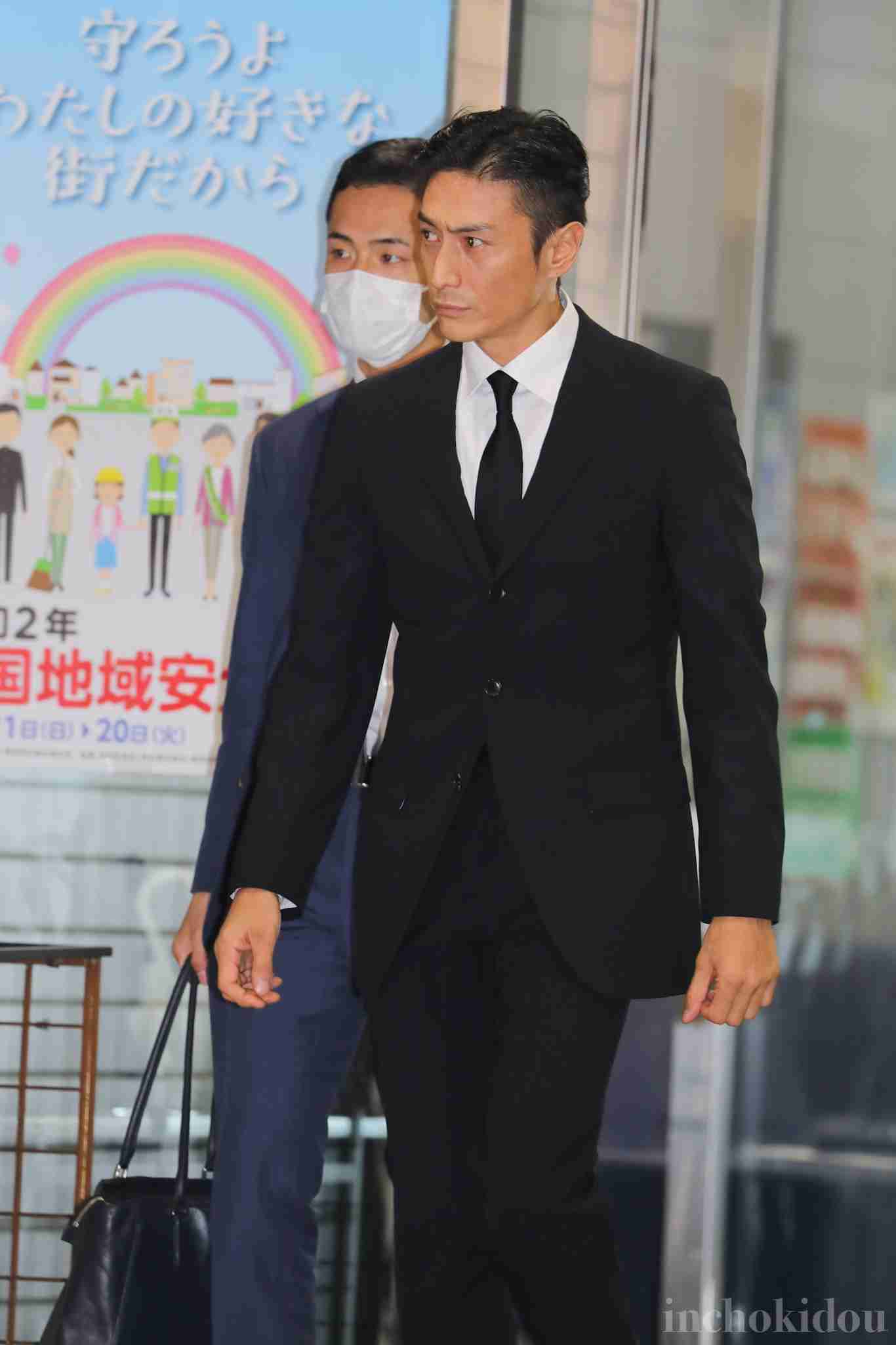 保釈の伊勢谷友介被告に「かっこいいなぁ」とホレボレ　尾木ママに批判が殺到！　「教育者が言うな」の声