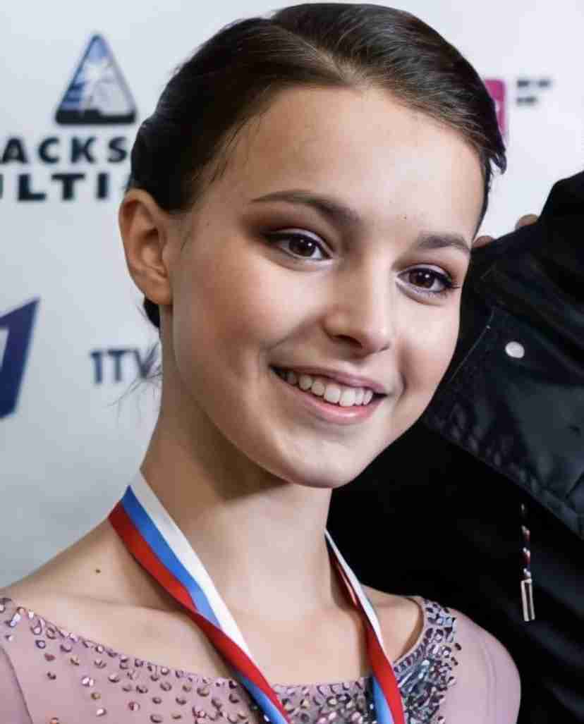 ロシア16歳フィギュア美少女、「まるでバービー人形」オフショット反響「なんて可愛さだ」