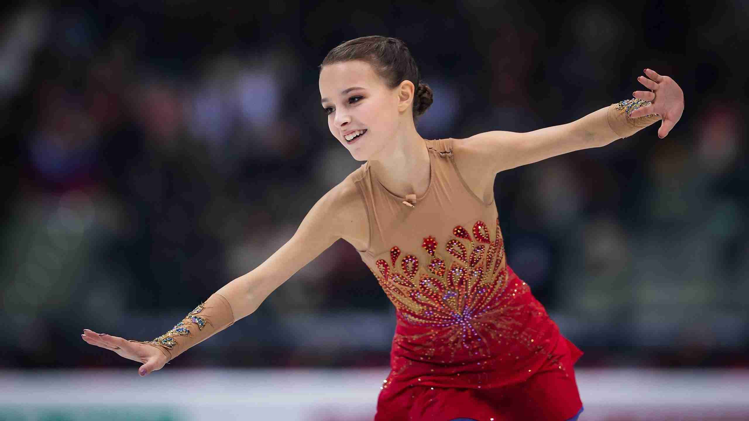 ロシア16歳フィギュア美少女、「まるでバービー人形」オフショット反響「なんて可愛さだ」