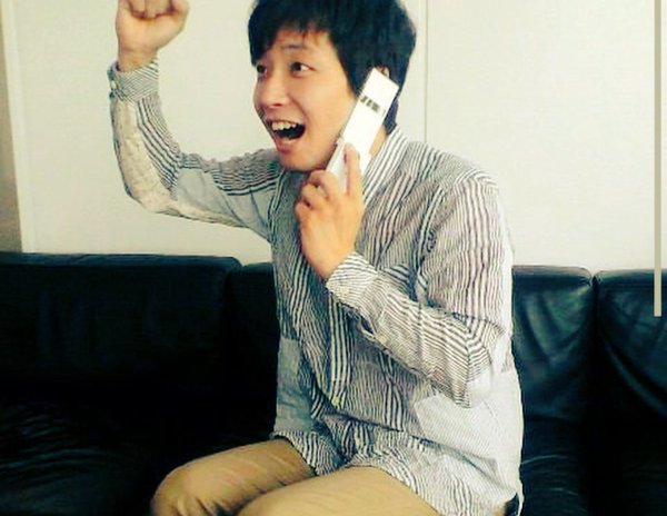 受話器持ってる画像