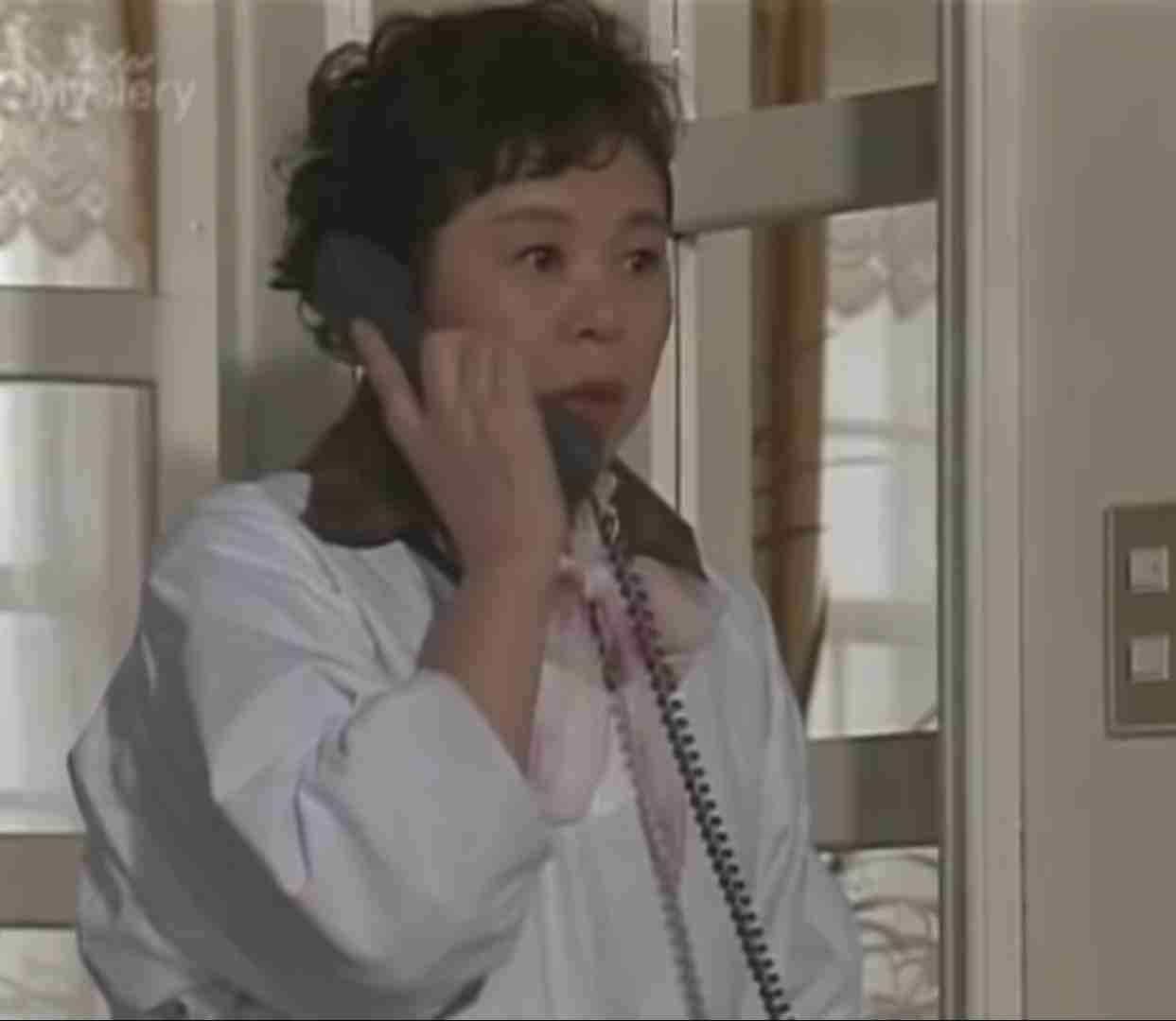 受話器持ってる画像