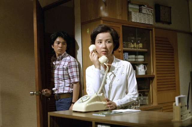 受話器持ってる画像