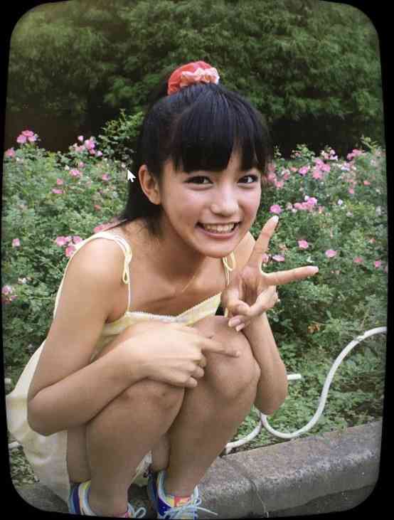 川口春奈「自分が世界で一番かわいいと思っていた」小学生時代からの変わらぬ姿に驚きの声も