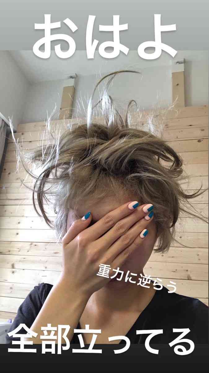 小柳ルミ子、「鏡見てビックリ」の“寝起きヘア” 「新しいファッションかと」驚きの声