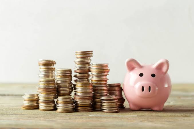 新型コロナで平均貯金額が72万円増加、389万円に 外出自粛や定額給付金が影響か