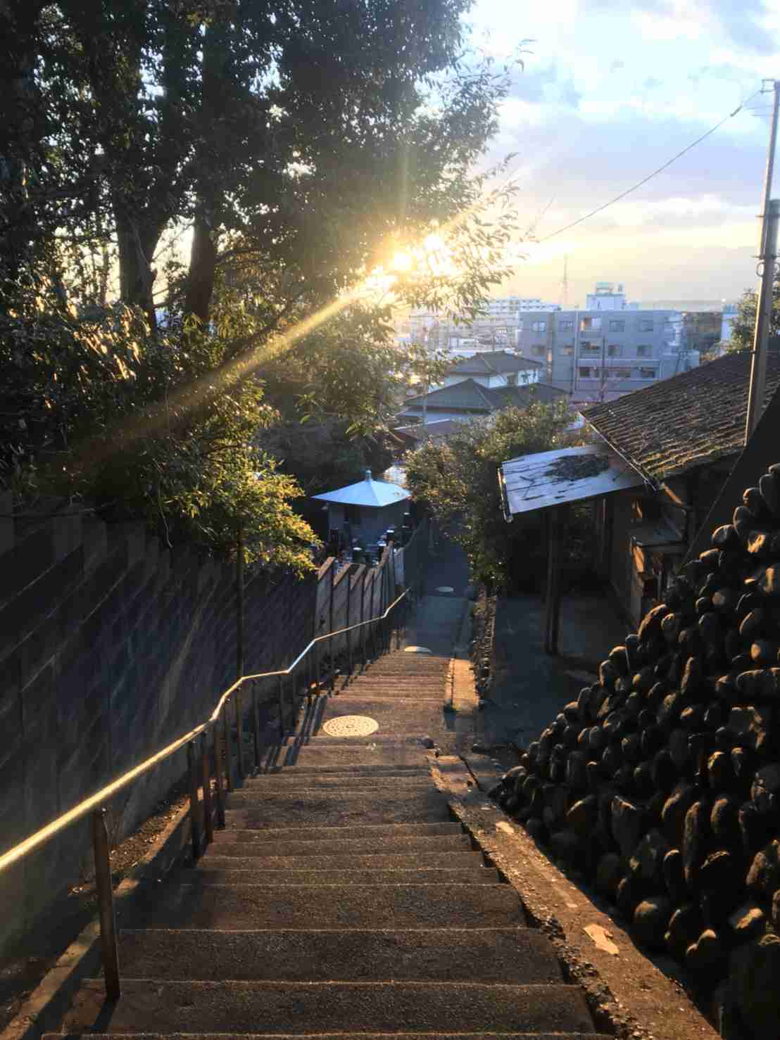 見知らぬ住宅街を通るのが好きな人