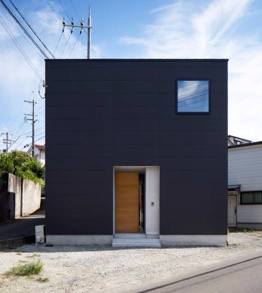 見知らぬ住宅街を通るのが好きな人