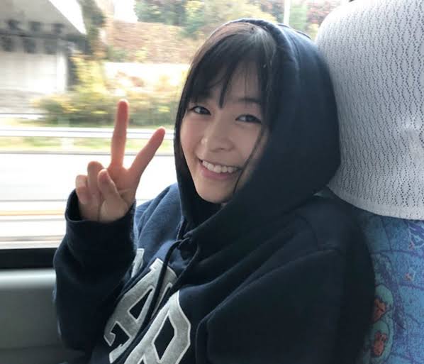 森七菜、“金髪ギャル”制服ショット イメージ激変にファン驚き