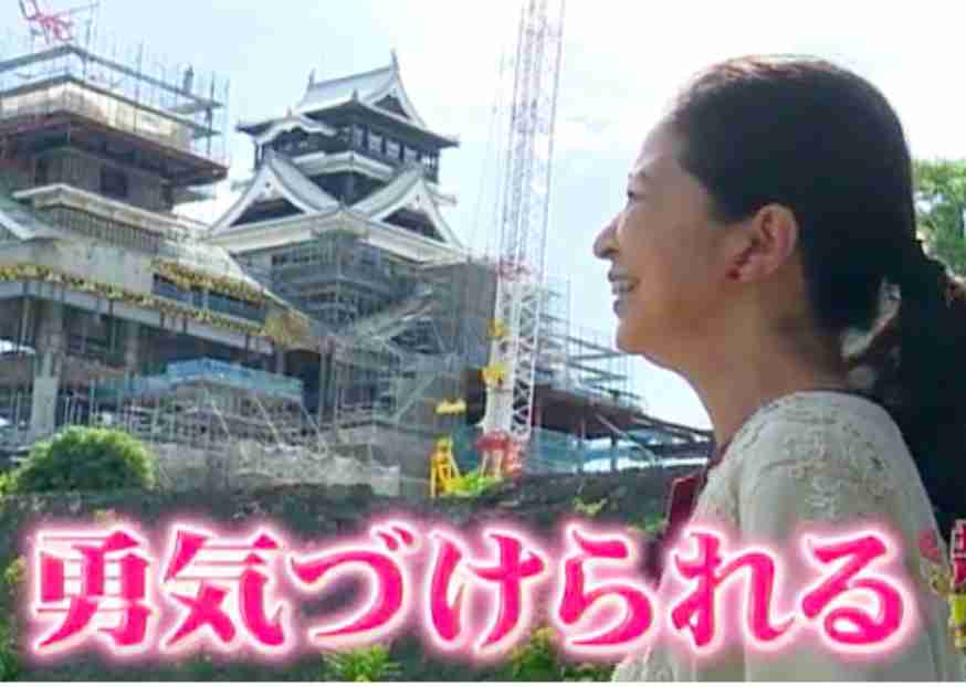 宮崎美子61歳ピカピカのビキニ姿、伝説CM40年
