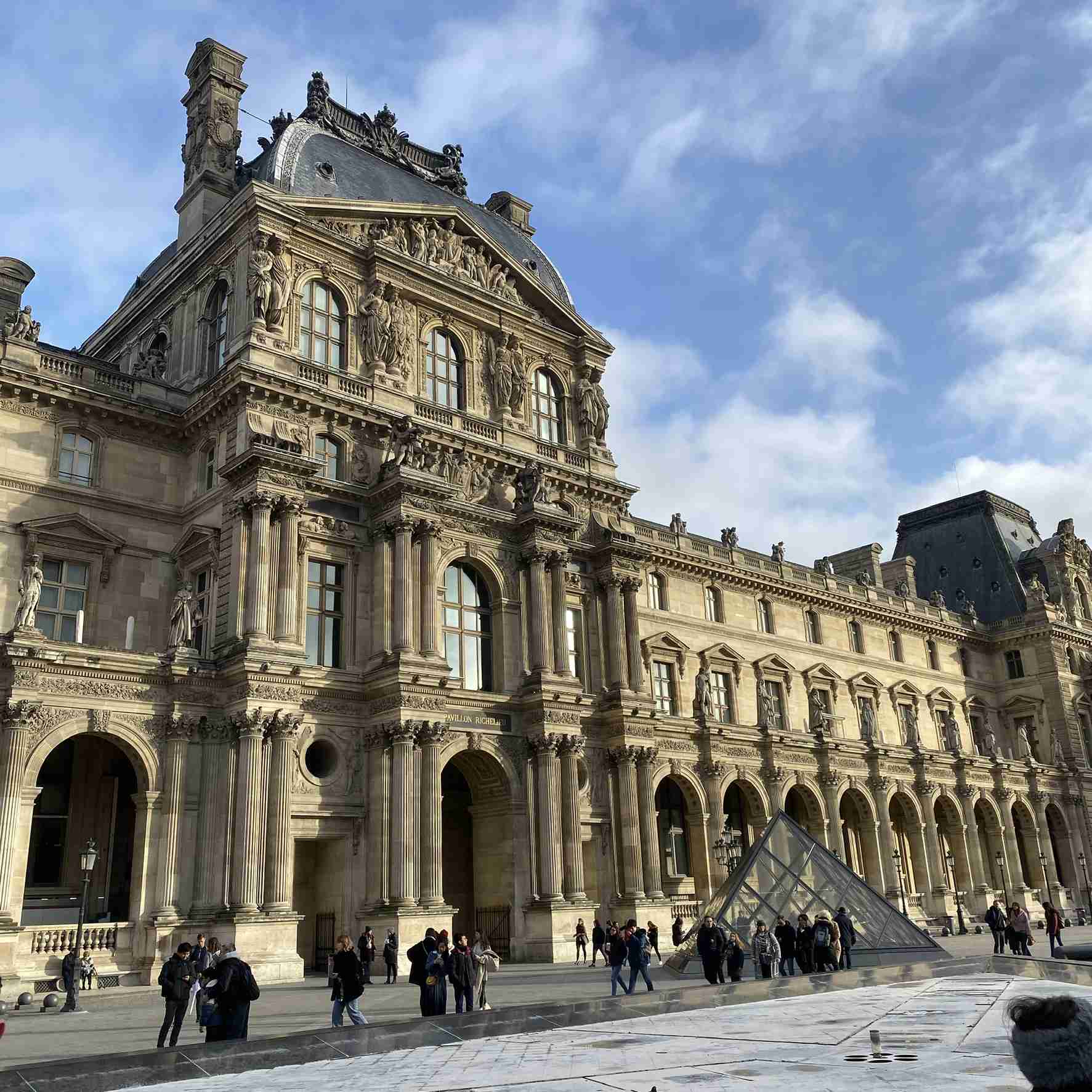 外国の街並みの写真を見て旅行気分を味わうトピ