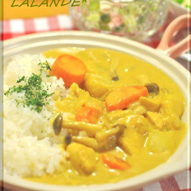 カレーとシチューに👛いくらかけるの？