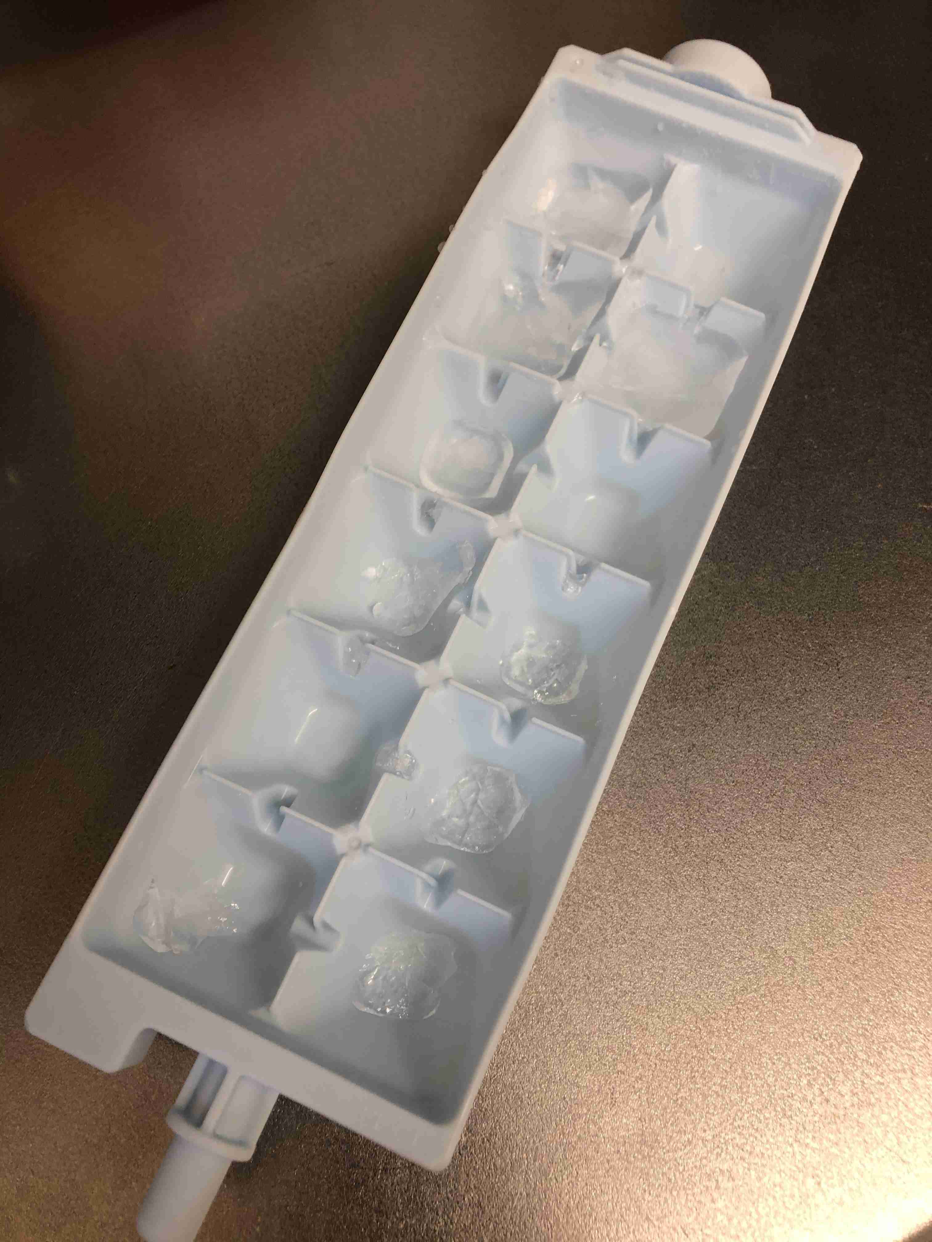 冷蔵庫の自動製氷機　洗う頻度
