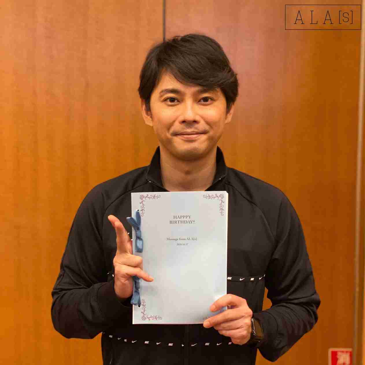今井翼、39歳の誕生日を片岡愛之助らが祝福「特別な誕生日 ありがとうございます」