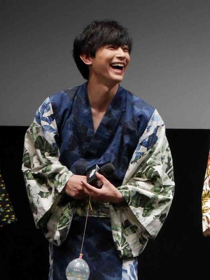 吉沢亮主演、映画『AWAKE』初の予告映像解禁 “最強”の将棋ソフトでライバルと対峙