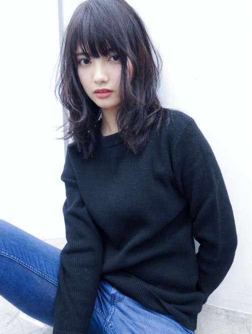 黒髪にしたいけど似合わない人