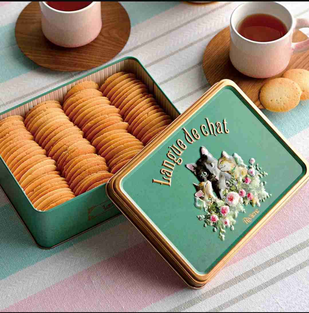 可愛いお菓子の缶を貼るトピ