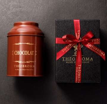 可愛いお菓子の缶を貼るトピ