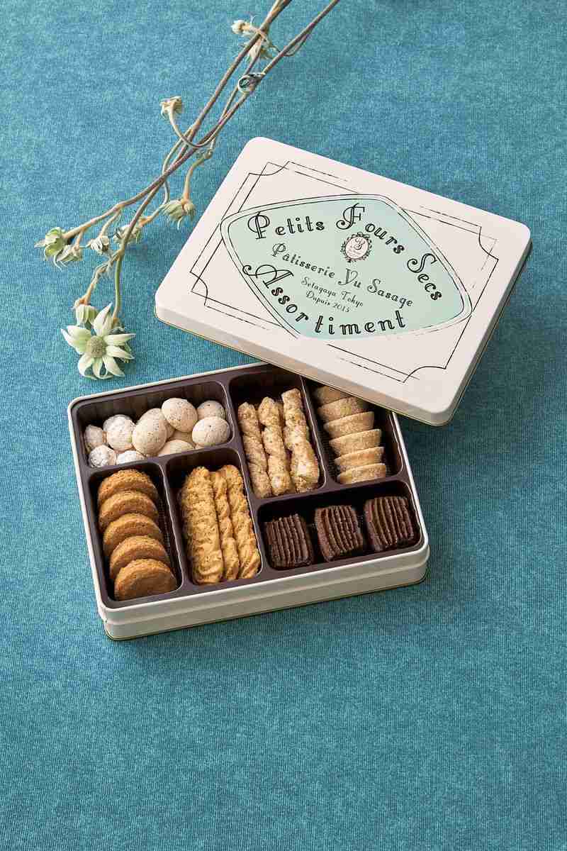 可愛いお菓子の缶を貼るトピ