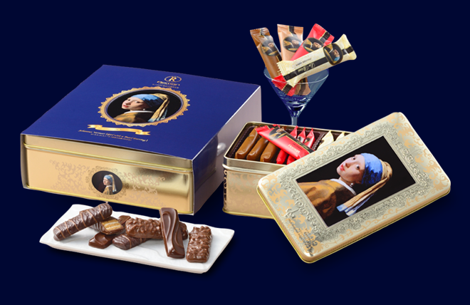 可愛いお菓子の缶を貼るトピ