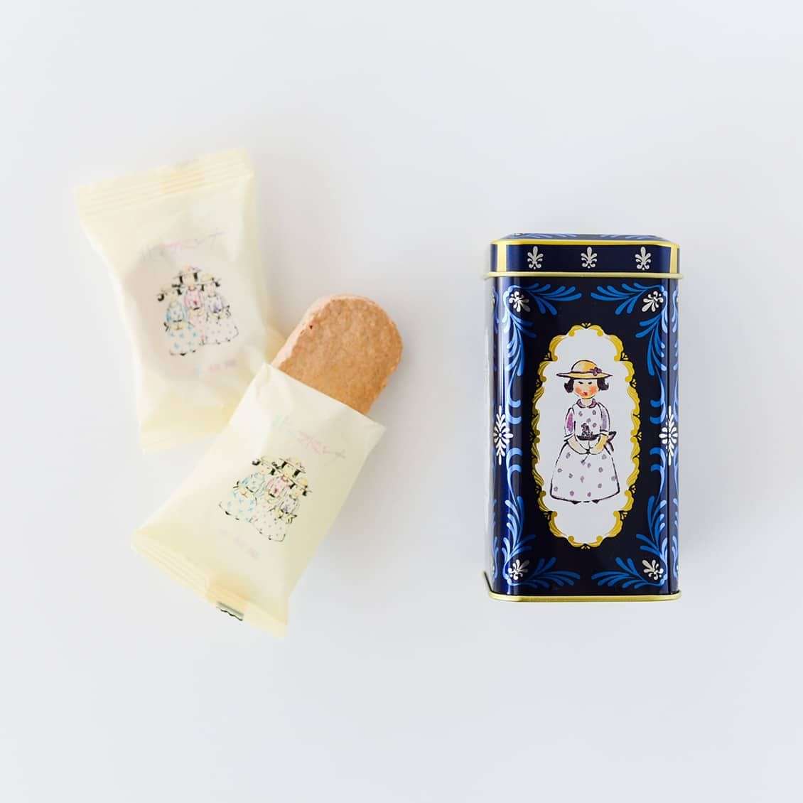 可愛いお菓子の缶を貼るトピ