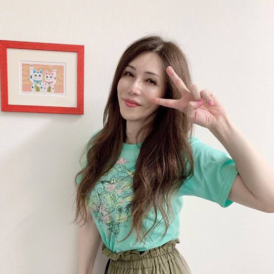 自分に似てる画像を貼って女子会に参加するトピ