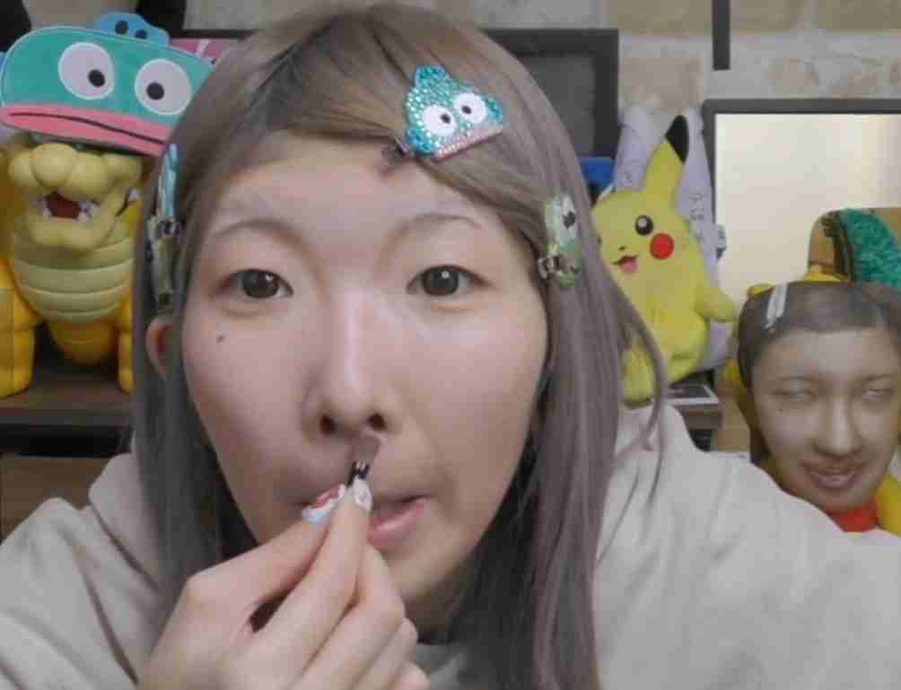 自分に似てる画像を貼って女子会に参加するトピ