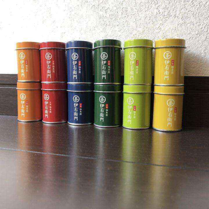 お菓子や飲料水のおまけで集めてたもの。