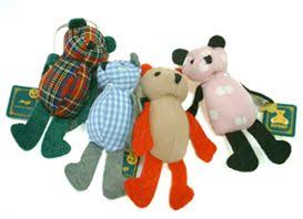 お菓子や飲料水のおまけで集めてたもの。