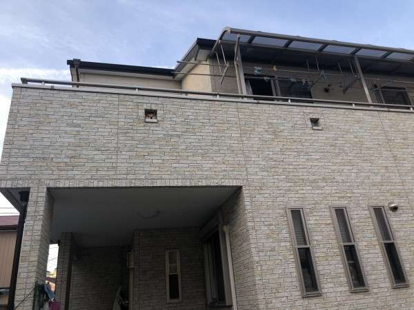 出先で周りの人の顔って見てますか?