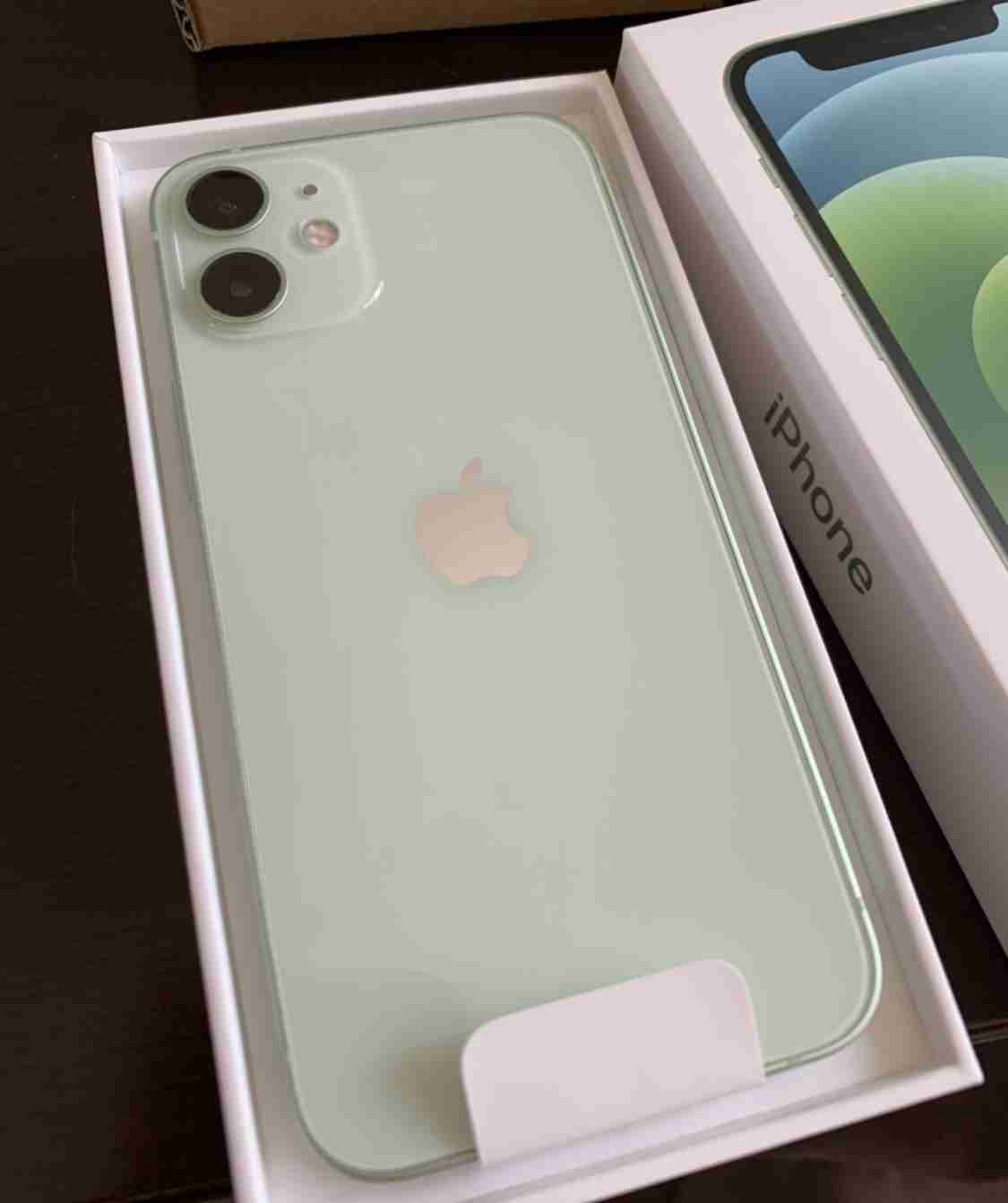 iPhone12miniに機種変した人、する人！
