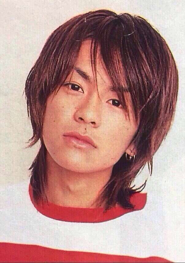 男性芸能人のピアス画像