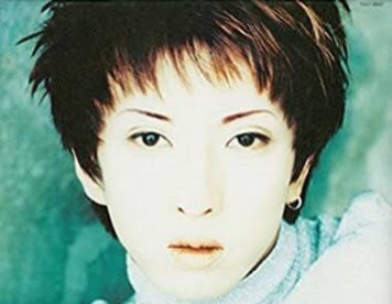男性芸能人のピアス画像