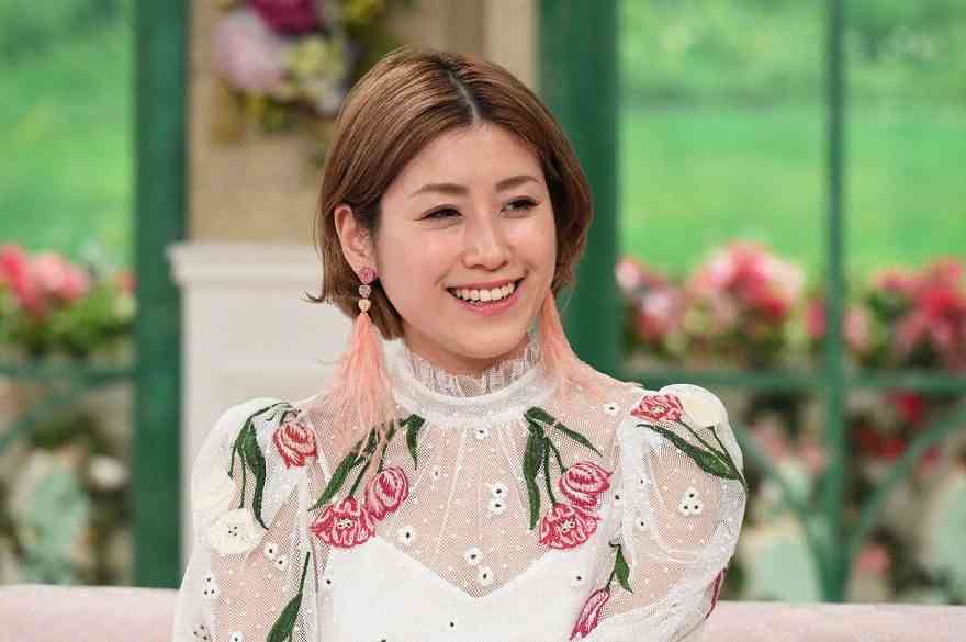 IMALU、ツートンヘアの別人級ナチュラルショットに「カッコ良すぎる」「すてき」と反響