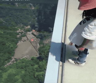 衝撃的なgif