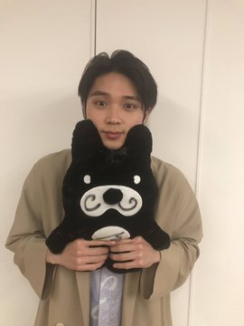磯村勇斗、『恋する母たち』オフィスでの“強引なキス”はハプニング「勢いよくやったら…」