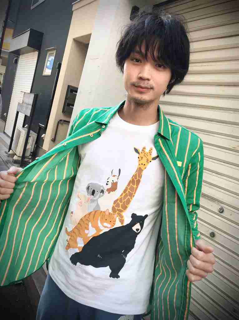 磯村勇斗、『恋する母たち』オフィスでの“強引なキス”はハプニング「勢いよくやったら…」