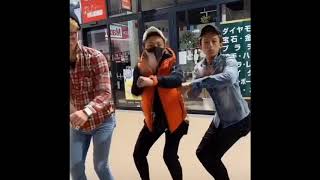 若い男の子の集団が怖い。