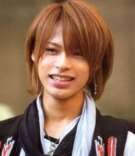 KAT-TUN上田竜也が番組で中指立てポーズ「常識がない」と物議