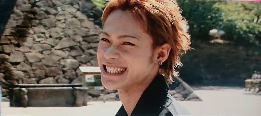 KAT-TUN上田竜也が番組で中指立てポーズ「常識がない」と物議