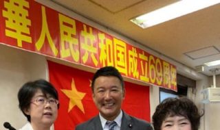 菅首相、バイデン氏と初の電話会談　日米同盟強化へ連携を確認