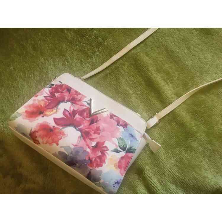 お気に入りのバッグ見せてください
