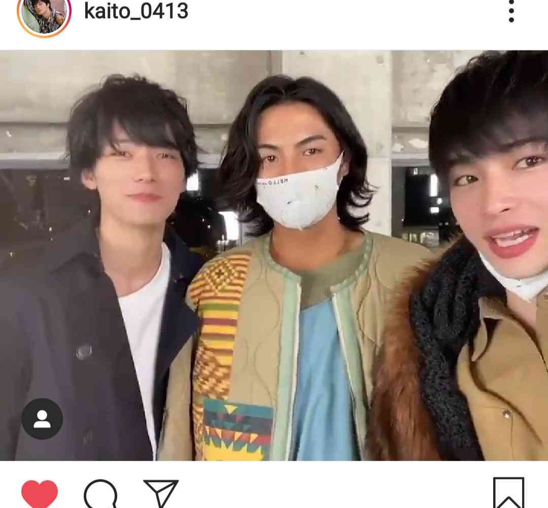 ミスチル桜井和寿の長男・kaito、プラダの全身ショット「佐藤健に見えました」「破壊力ありすぎます」