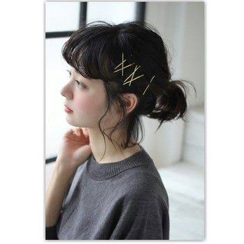 ダウンスタイルにヘアアクセ