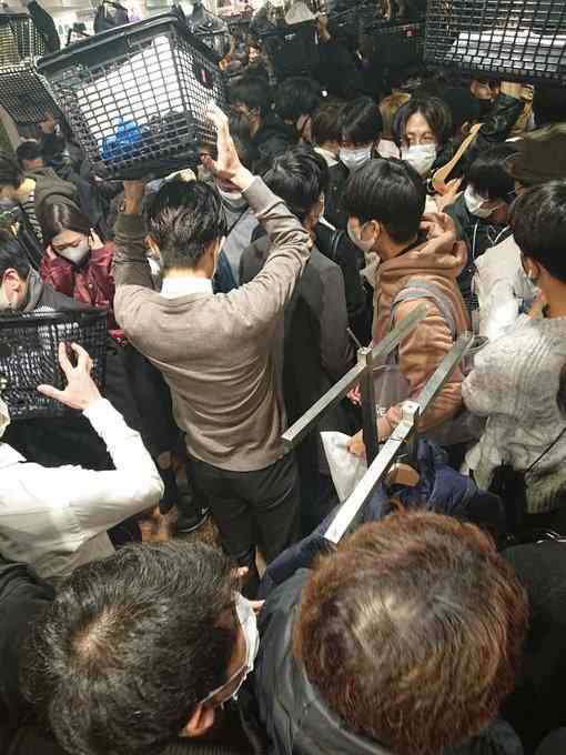 コロナワクチン迅速接種へ法改正　接種費用、政府が負担　閣議決定