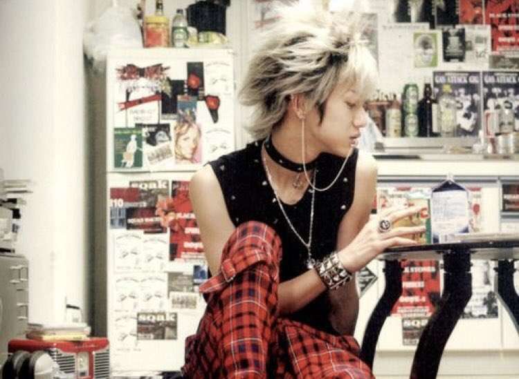 「似てるな〜て思ったら本人だった」突然YouTube急上昇ランク入り！“ガチすぎる”本郷奏多のチャンネルが話題