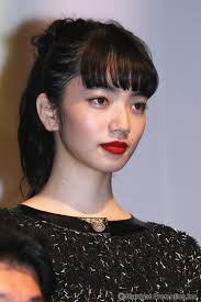 濃いメイクが似合う女優さん