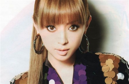 濃いメイクが似合う女優さん