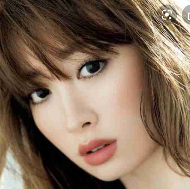 濃いメイクが似合う女優さん