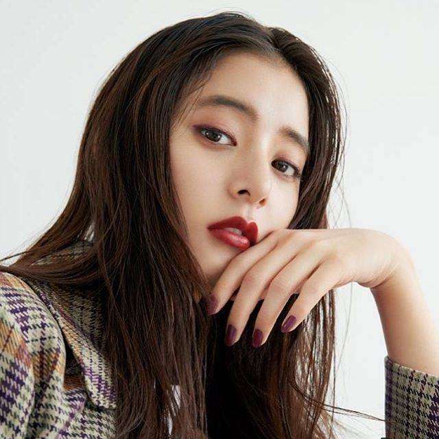 濃いメイクが似合う女優さん